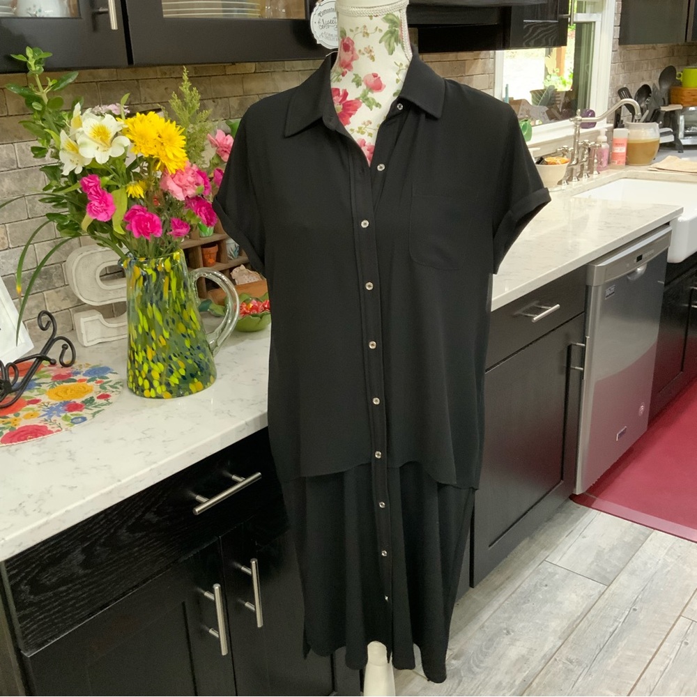 Calvin Klein Black Dress Short Sleeve Button Front Tiered Lined Size Medium New